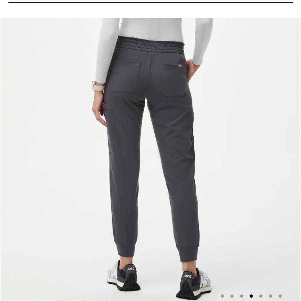 FIGS Lesage Joggers Charcoal Small Tall - Picture 6 of 10